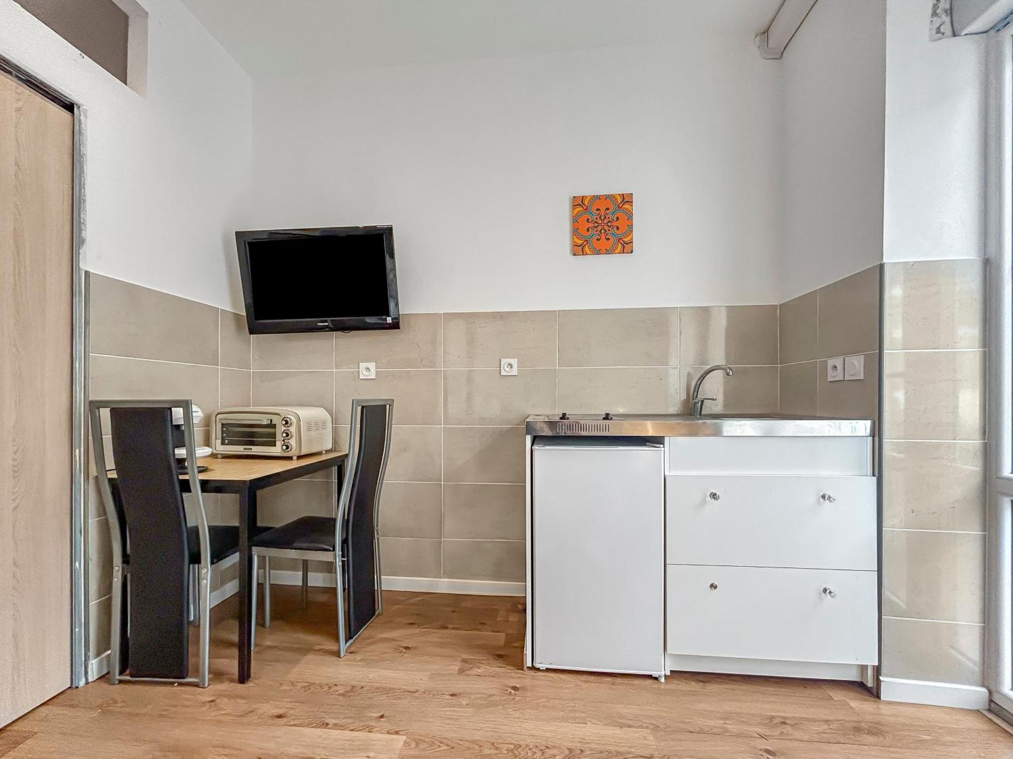 Apartment Lumineux Avec Clim Et Tv Ideal Pour Couples *